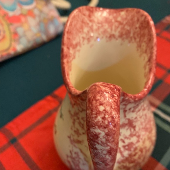 Molly Dallas splatterware Christmas themed 2pc gravy boat And bowl included - Picture 4 of 9